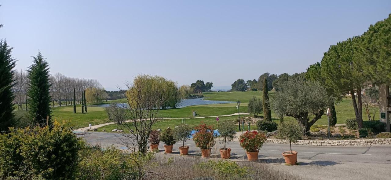 Charmant T2 Climatise Avec Belle Vue , Golf De Pont-Royal 말러모트 외부 사진