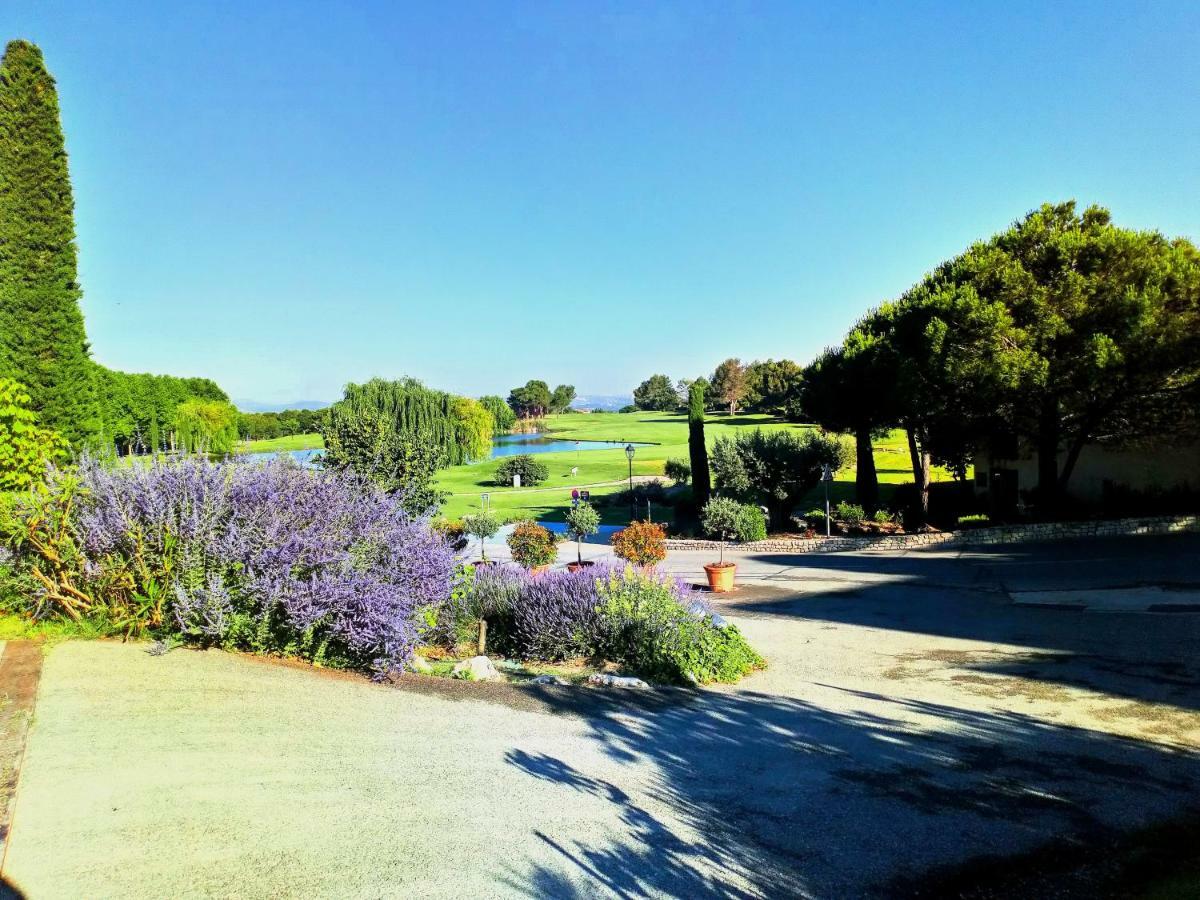 Charmant T2 Climatise Avec Belle Vue , Golf De Pont-Royal 말러모트 외부 사진