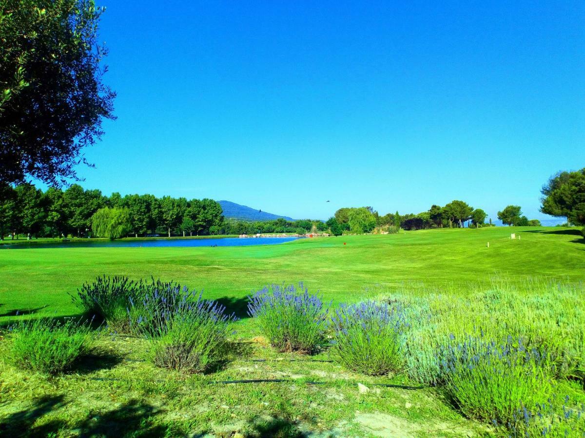 Charmant T2 Climatise Avec Belle Vue , Golf De Pont-Royal 말러모트 외부 사진